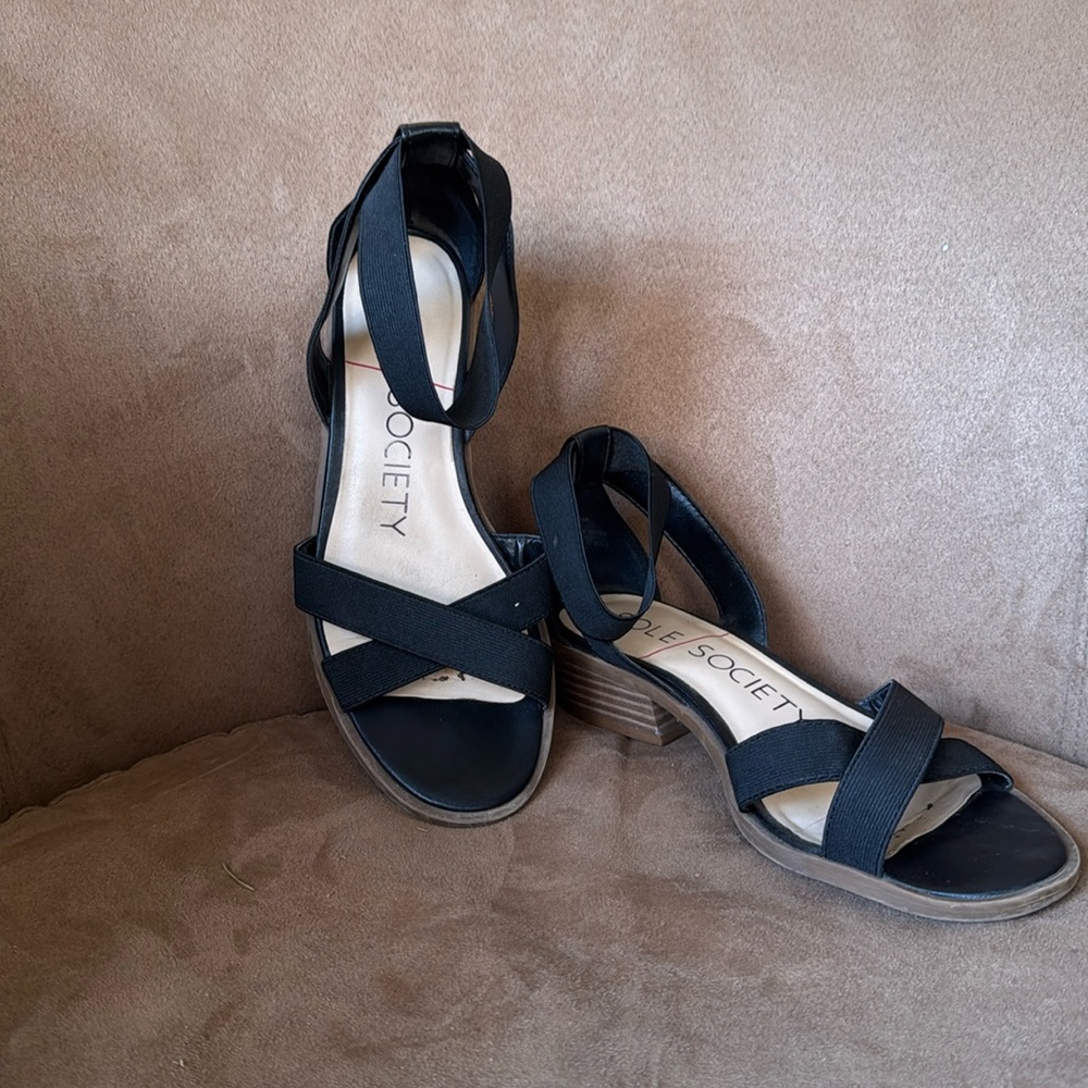 Sole society Strappy sandals size 8